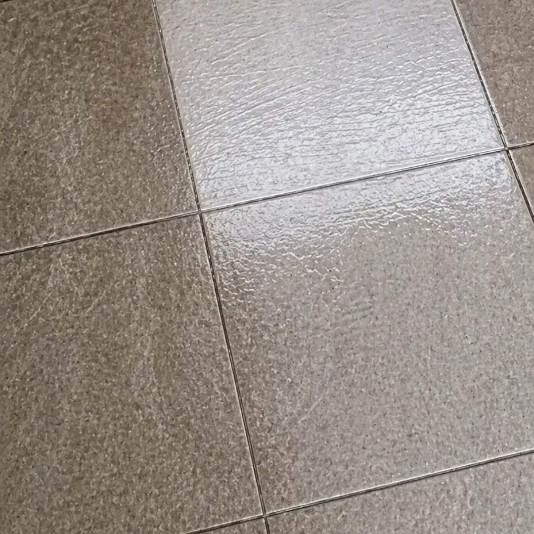 Pisos Mágicos 5X® Desmancha y Desengrasa ✨ Devuelve la vida a tus pisos.